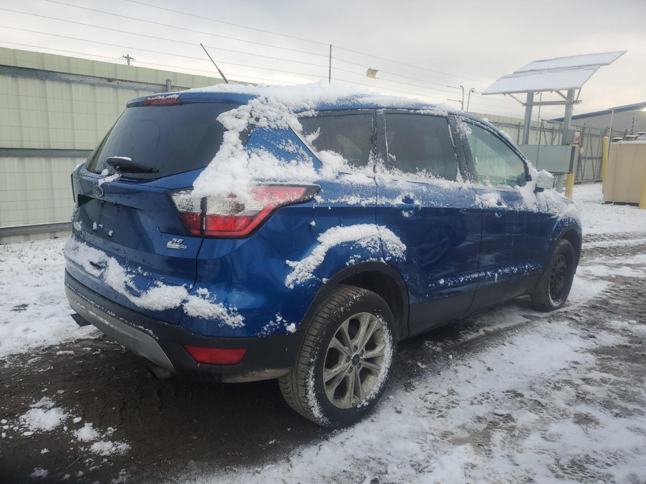 2017 FORD ESCAPE SE - Image 3