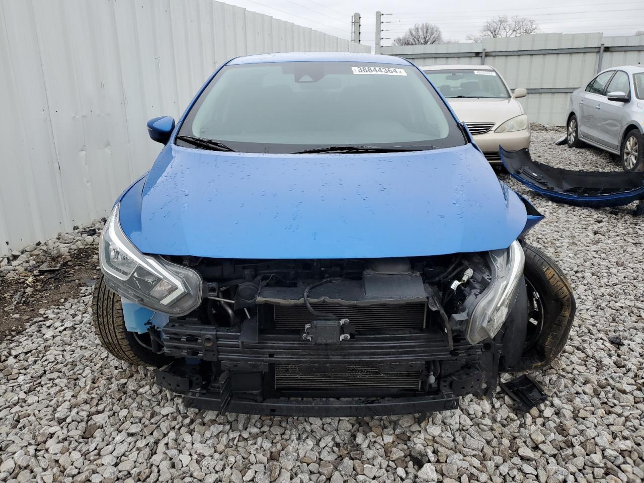 2021 NISSAN VERSA SV - Фото 5