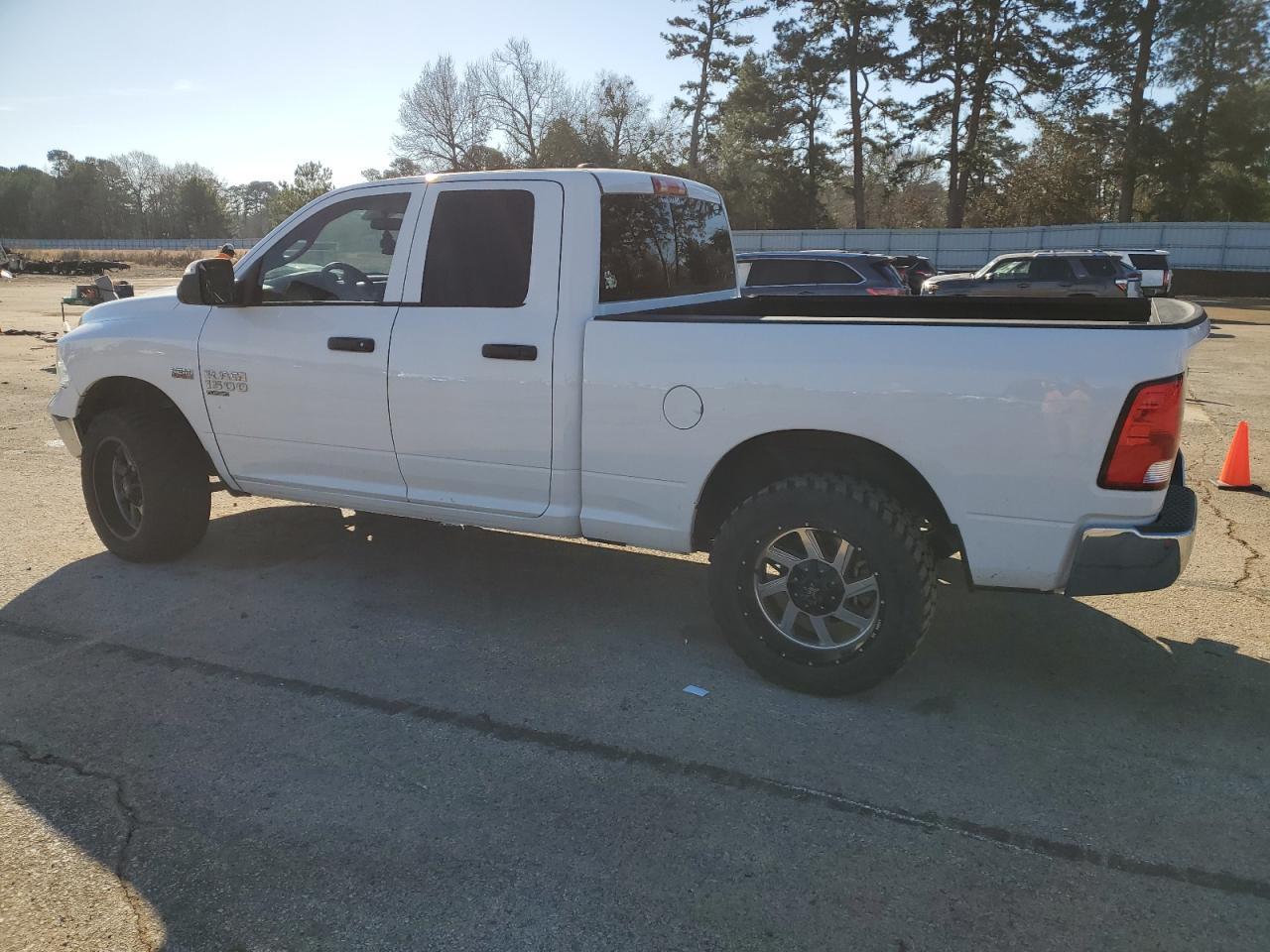 2019 RAM 1500 CLASS - Фото 2