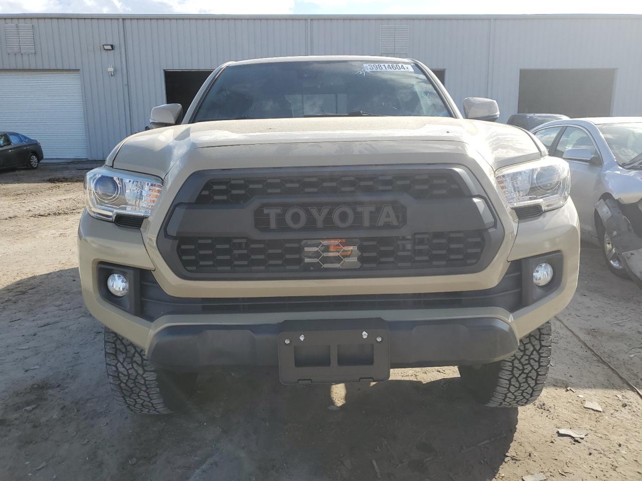 2018 TOYOTA TACOMA DOU - Фото 5