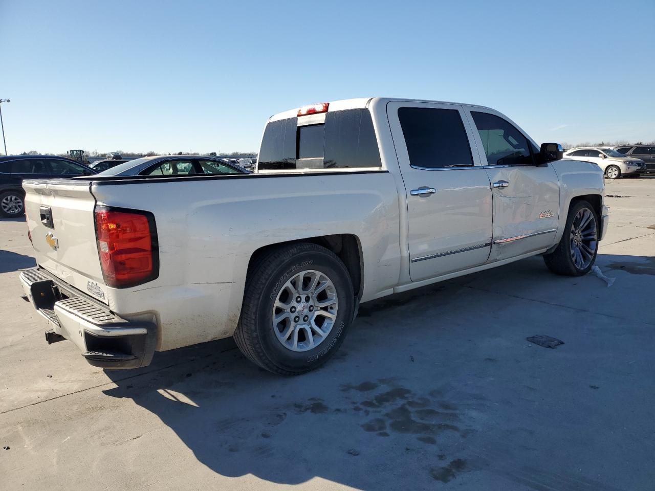 2015 CHEVROLET SILVERADO - Фото 3