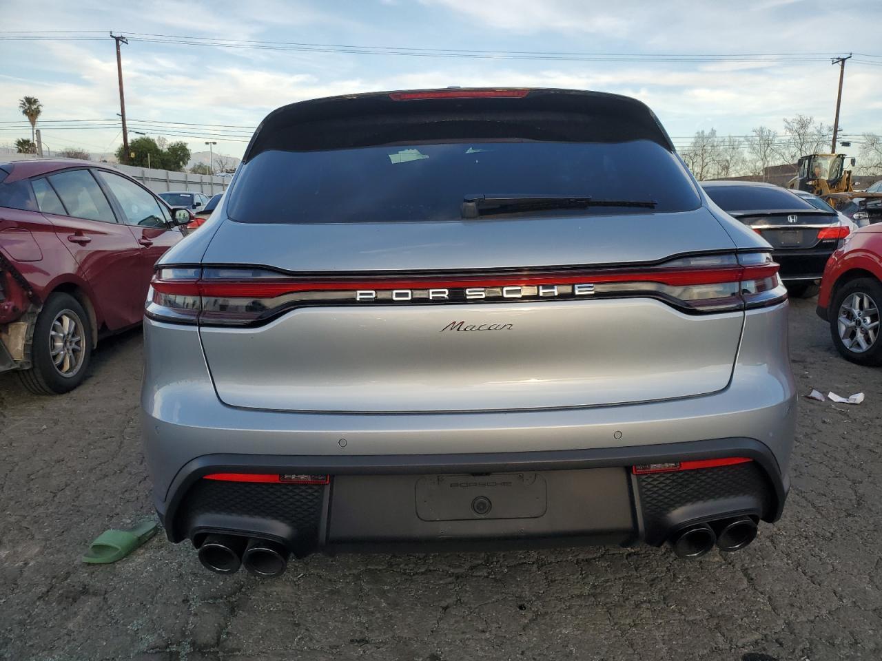 2023 PORSCHE MACAN BASE - Image 6