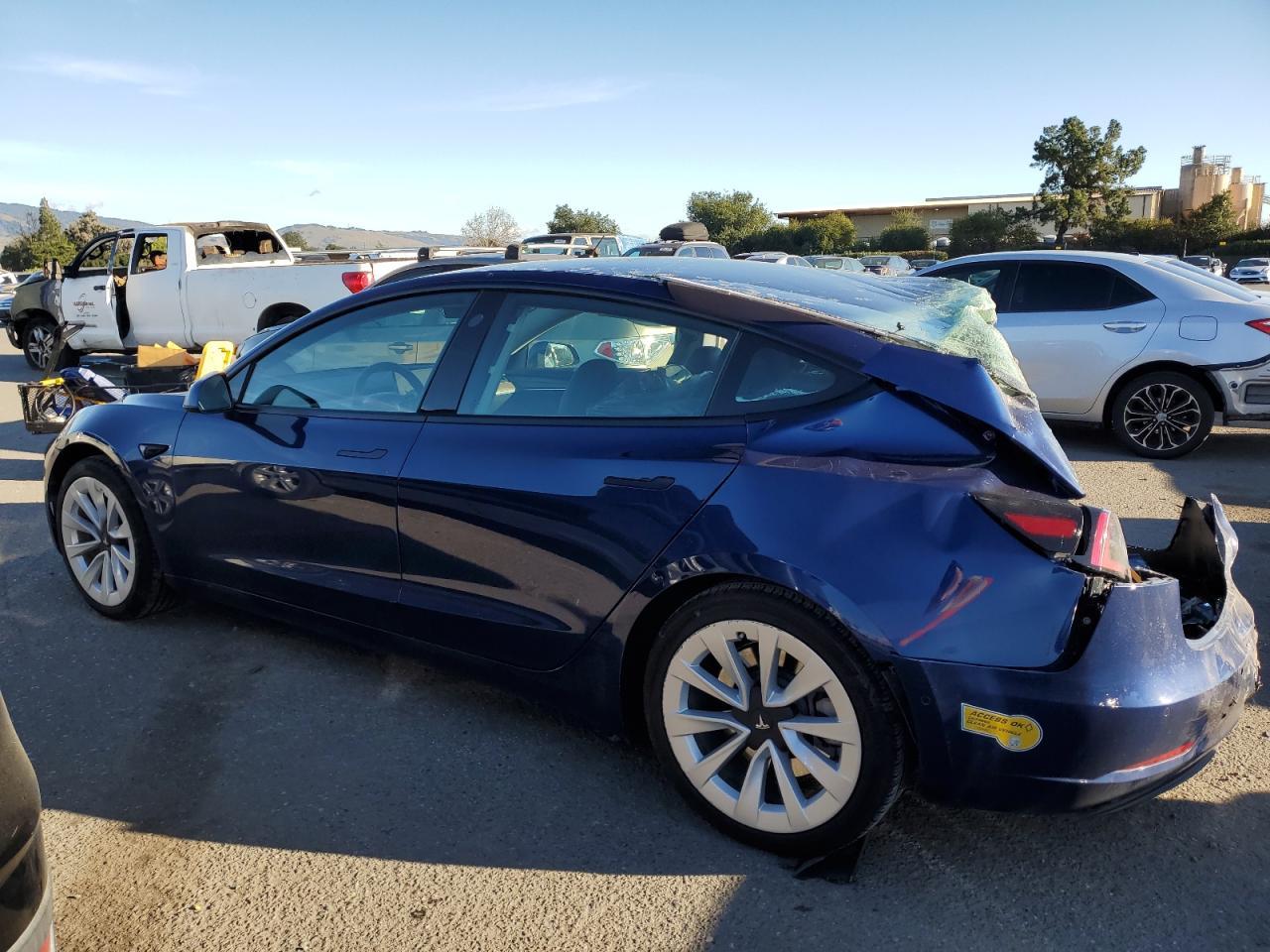 2022 TESLA MODEL 3 - Image 2