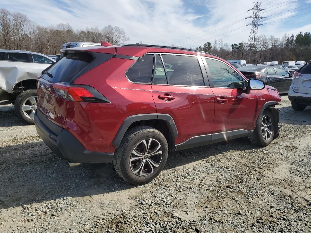 2021 TOYOTA RAV4 LE - Фото 3
