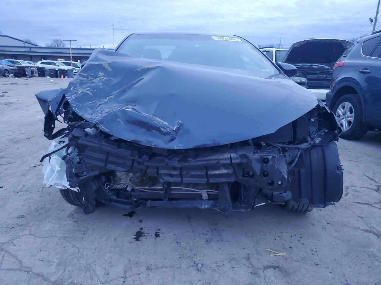 2015 TOYOTA CAMRY LE - Фото 5