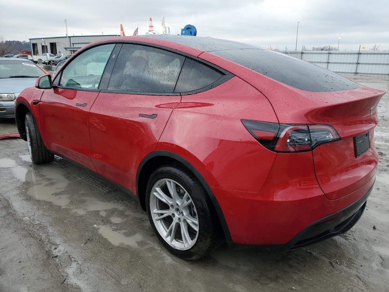 2023 TESLA MODEL Y - Image 2