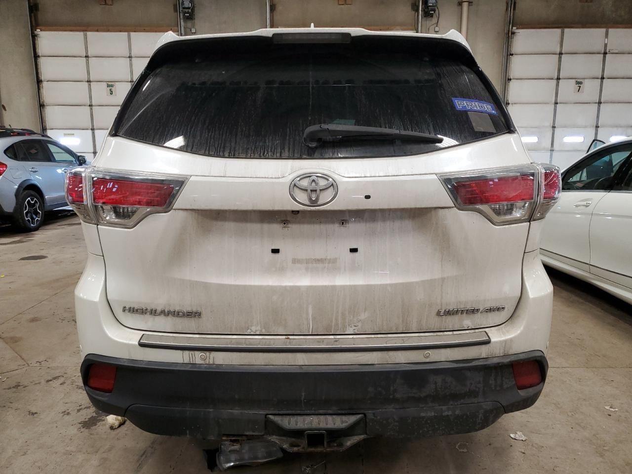2015 TOYOTA HIGHLANDER - Image 6