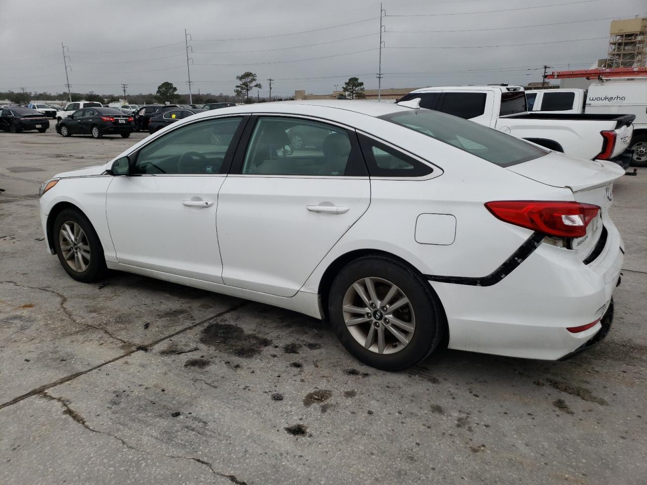 2017 HYUNDAI SONATA SE - Фото 2