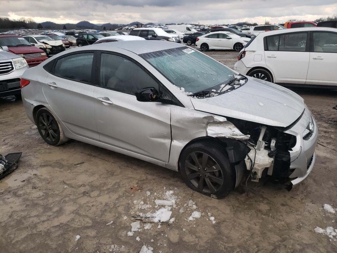 2014 HYUNDAI ACCENT GLS - Фото 4