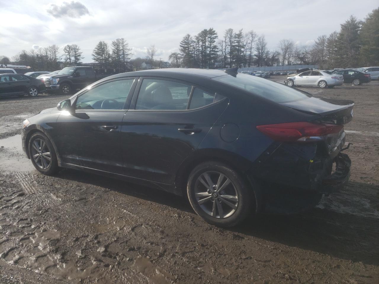2018 HYUNDAI ELANTRA SE - Image 2