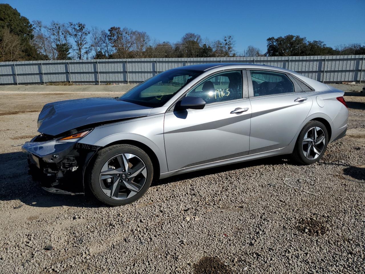 2023 HYUNDAI ELANTRA SE