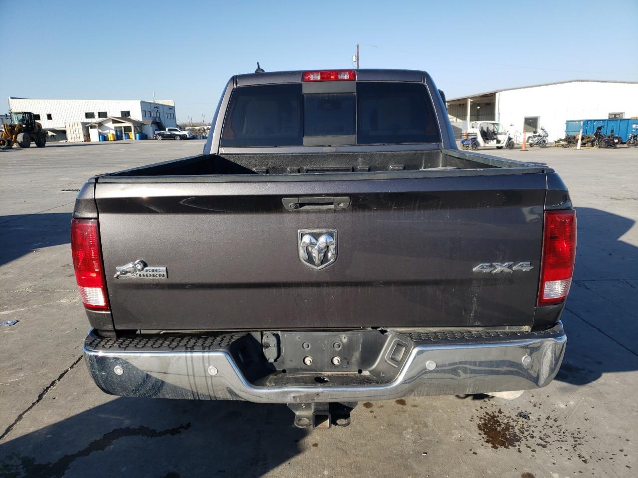 2017 RAM 1500 SLT - Image 6