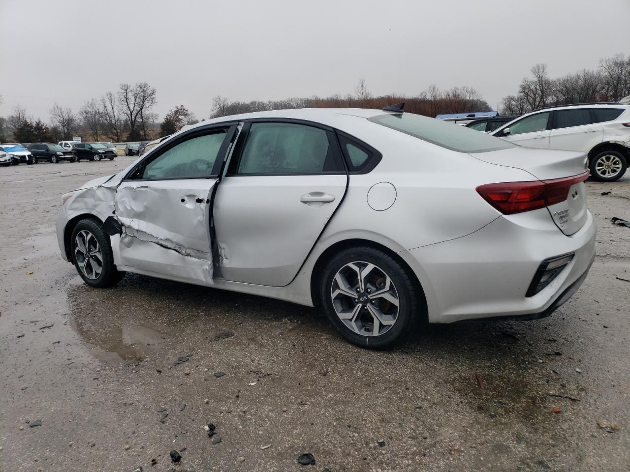 2021 KIA FORTE FE - Фото 2