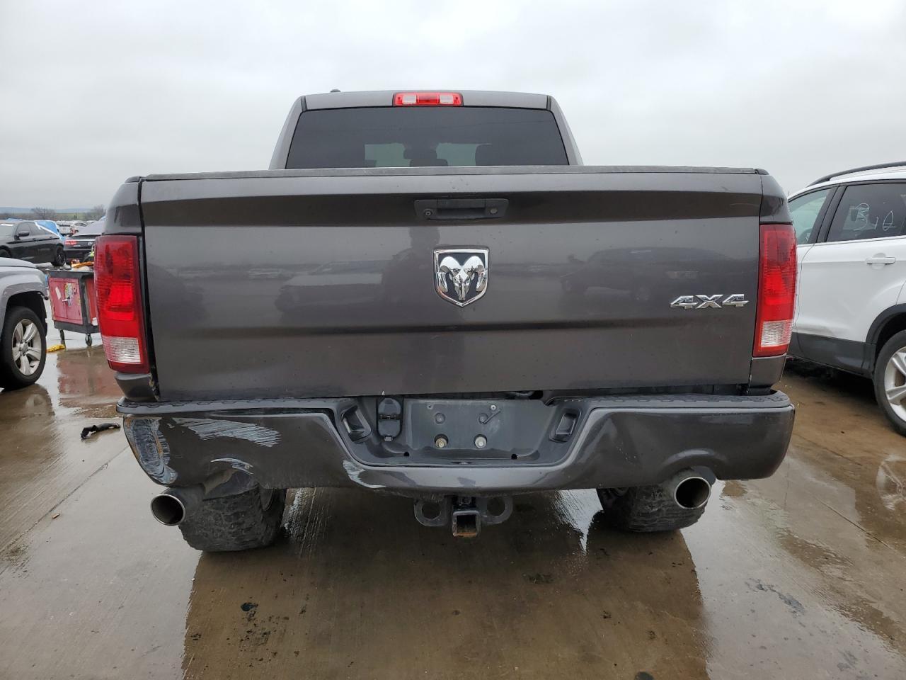 2014 RAM 1500 ST - Image 6