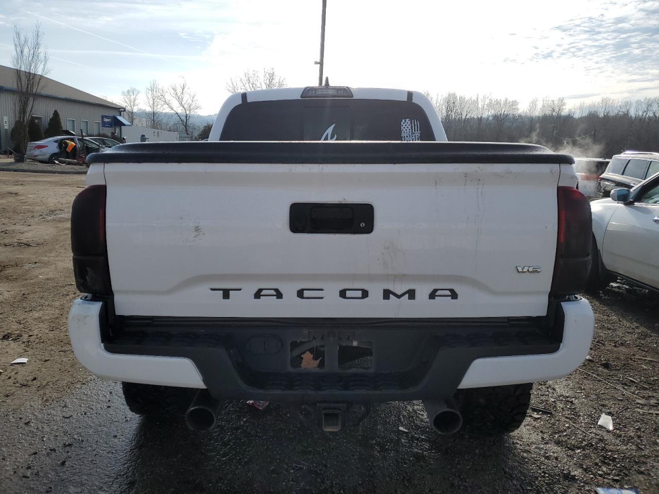 2017 TOYOTA TACOMA DOU - Фото 6