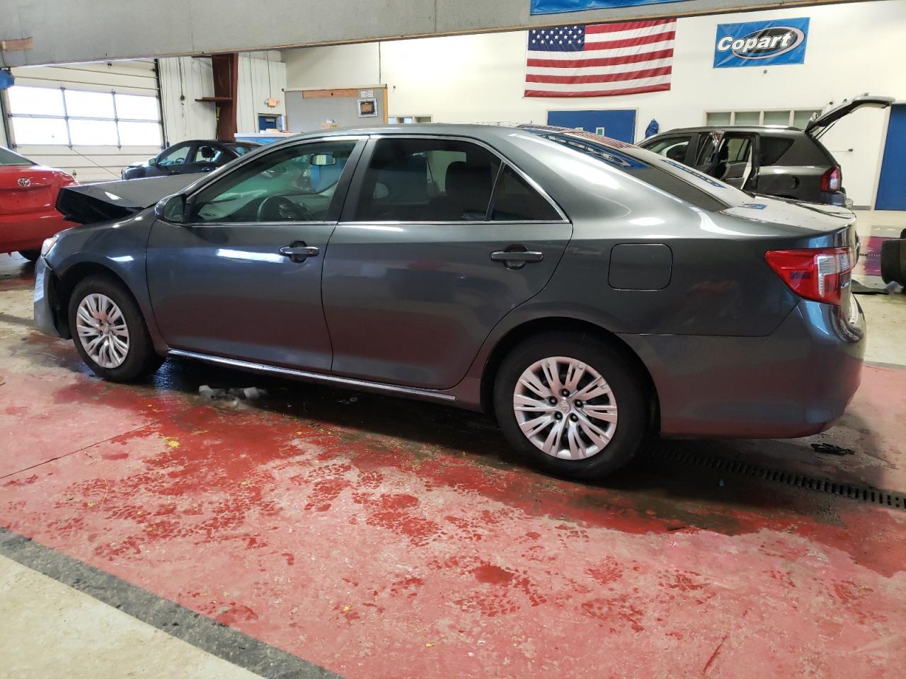2014 TOYOTA CAMRY L - Фото 2
