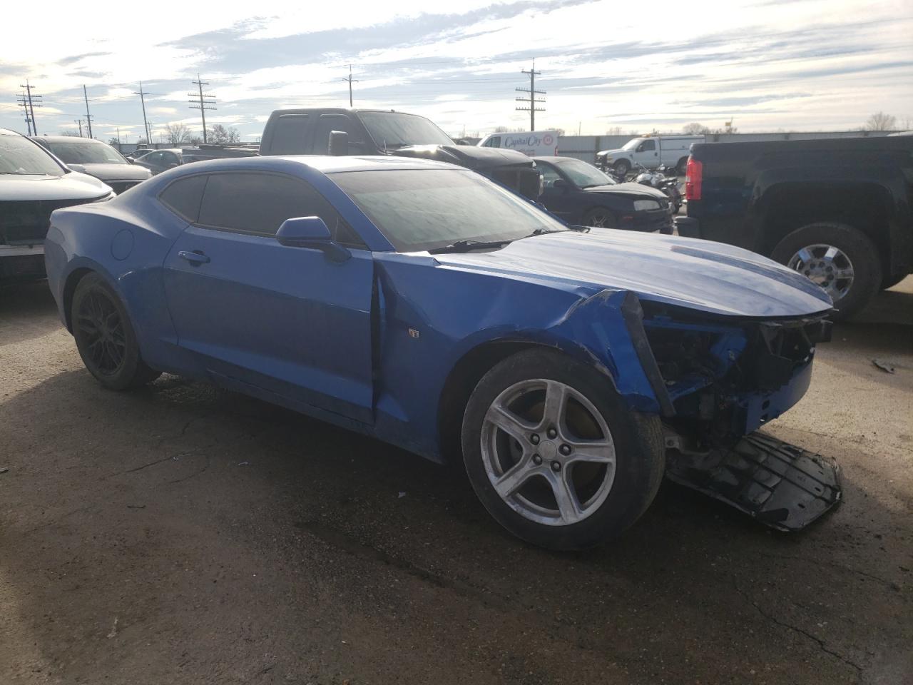 2018 CHEVROLET CAMARO LT - Image 4