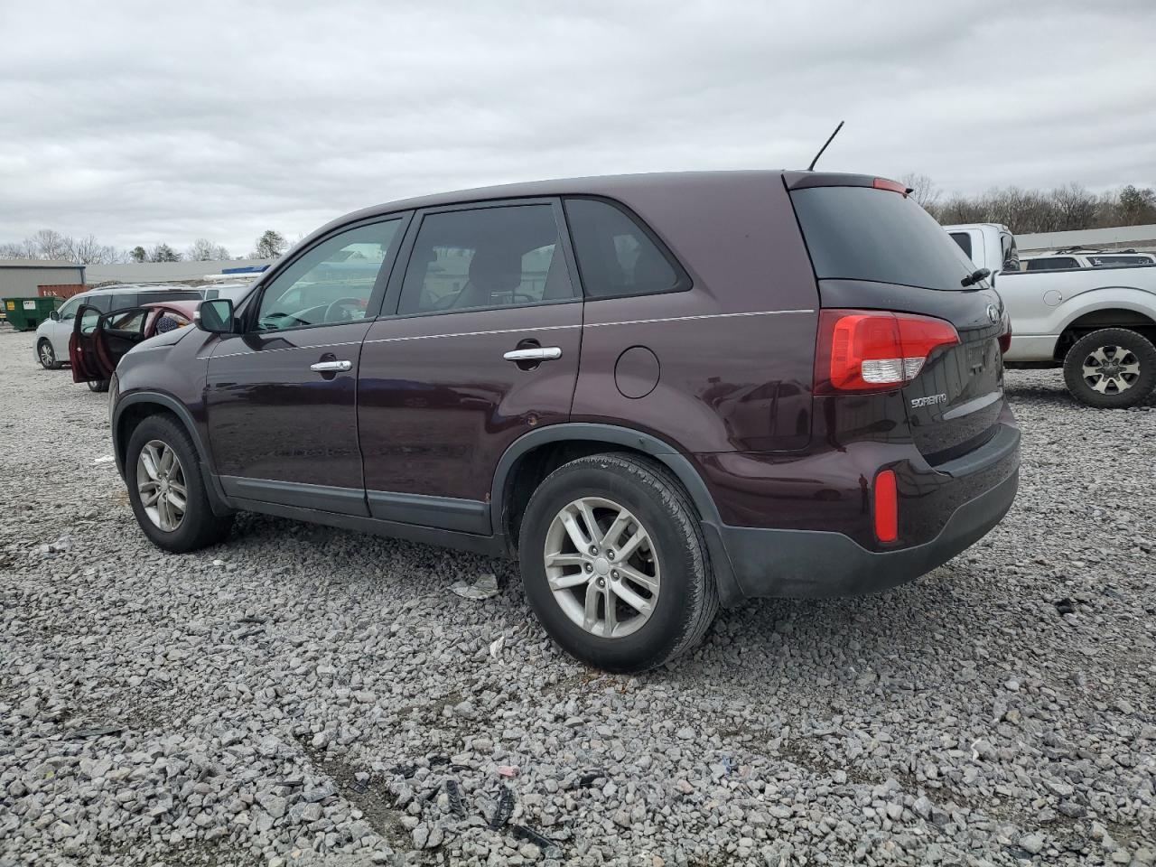 2014 KIA SORENTO LX - Image 2