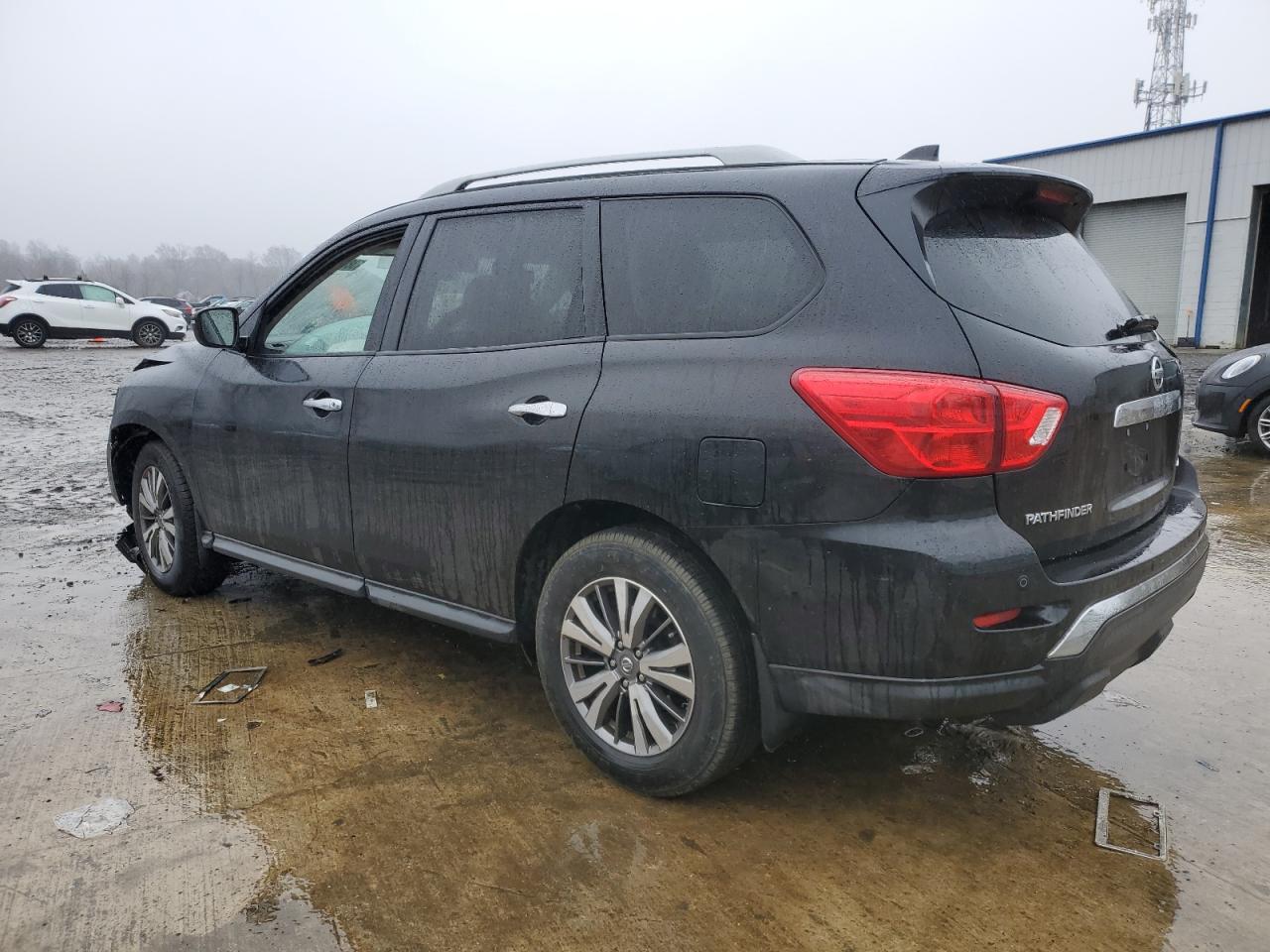 2019 NISSAN PATHFINDER - Image 2
