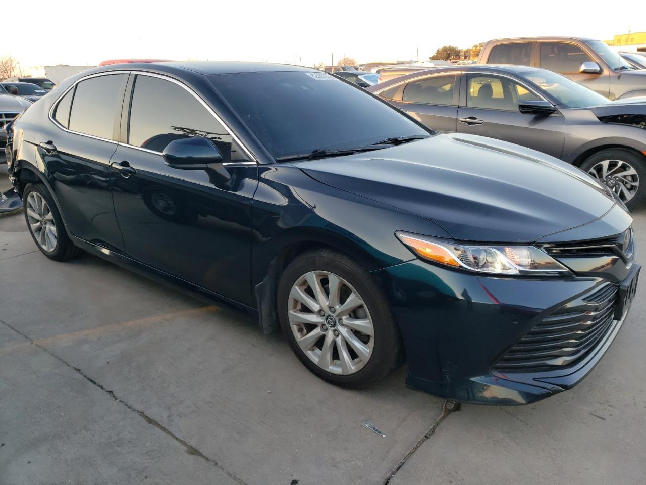 2020 TOYOTA CAMRY LE - Фото 4