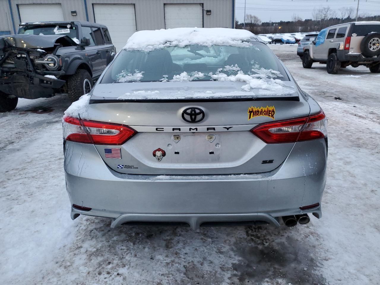 2020 TOYOTA CAMRY SE - Image 6