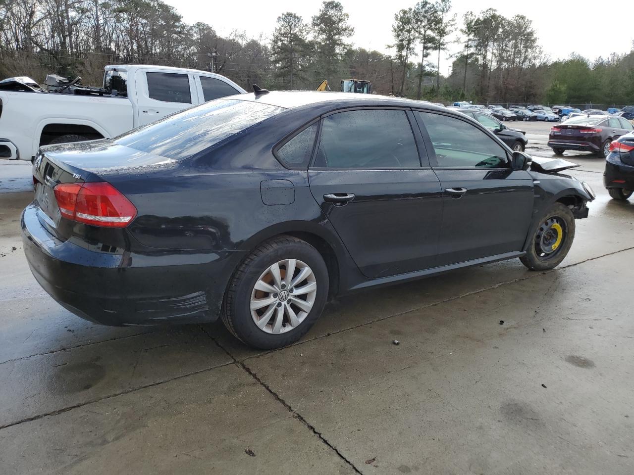 2014 VOLKSWAGEN PASSAT S - Image 3