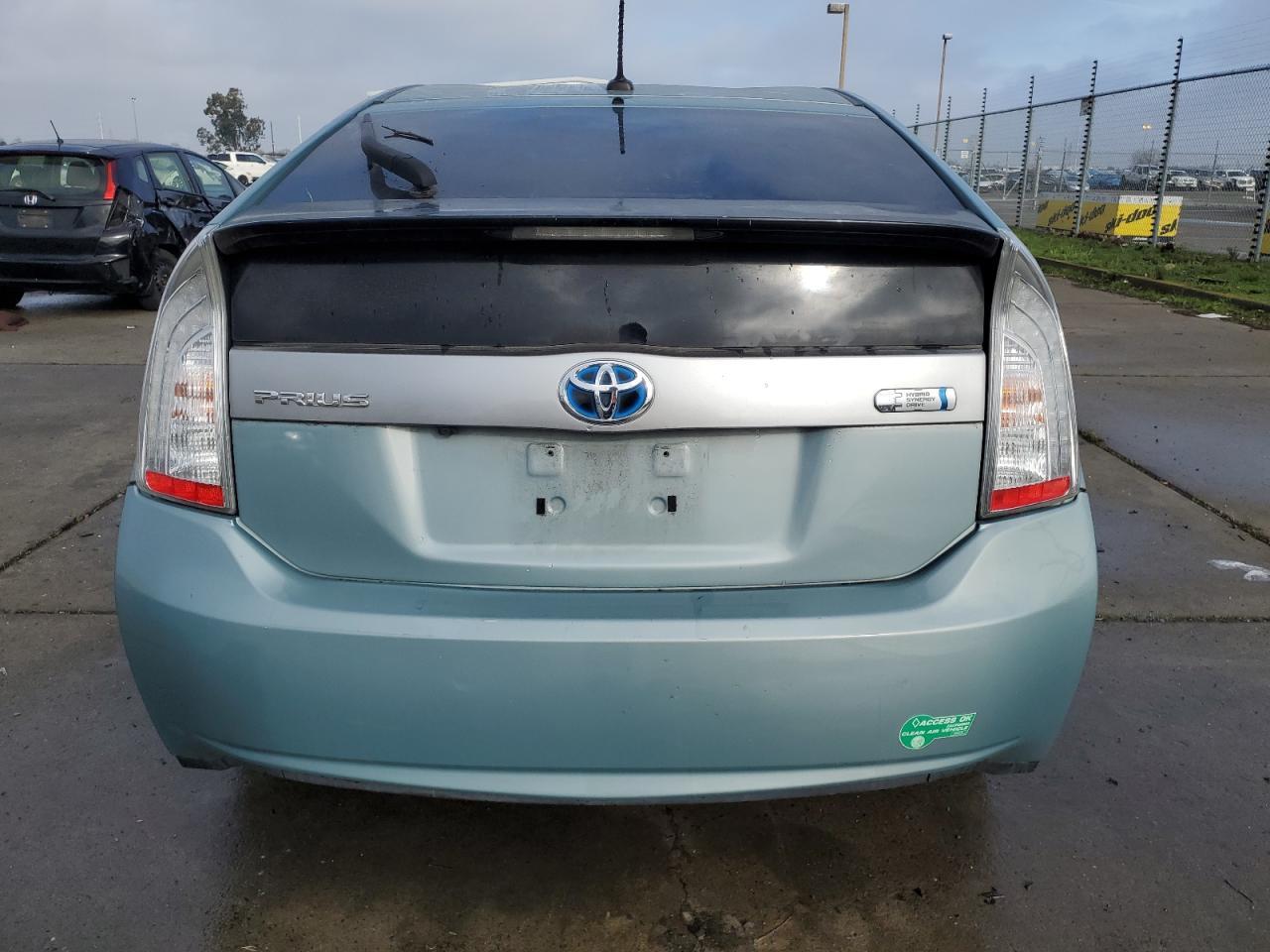 2014 TOYOTA PRIUS PLUG - Image 6