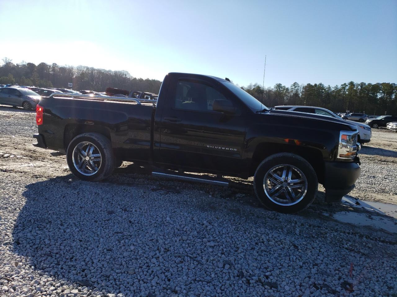 2017 CHEVROLET SILVERADO - Image 4