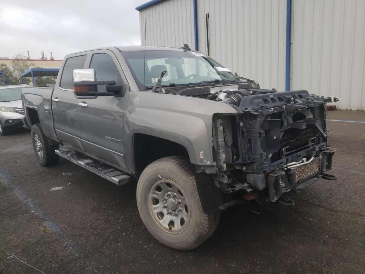 2017 CHEVROLET SILVERADO - Image 4