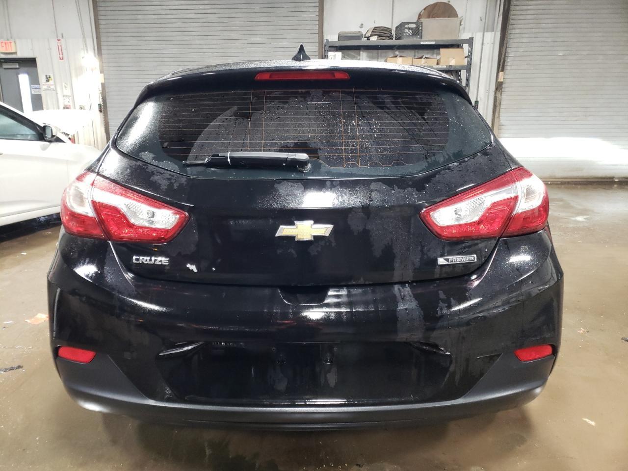 2017 CHEVROLET CRUZE PREM - Image 6