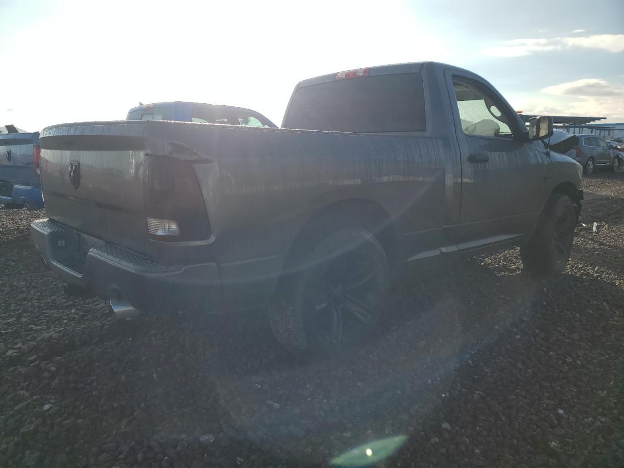2014 RAM 1500 ST - Фото 3