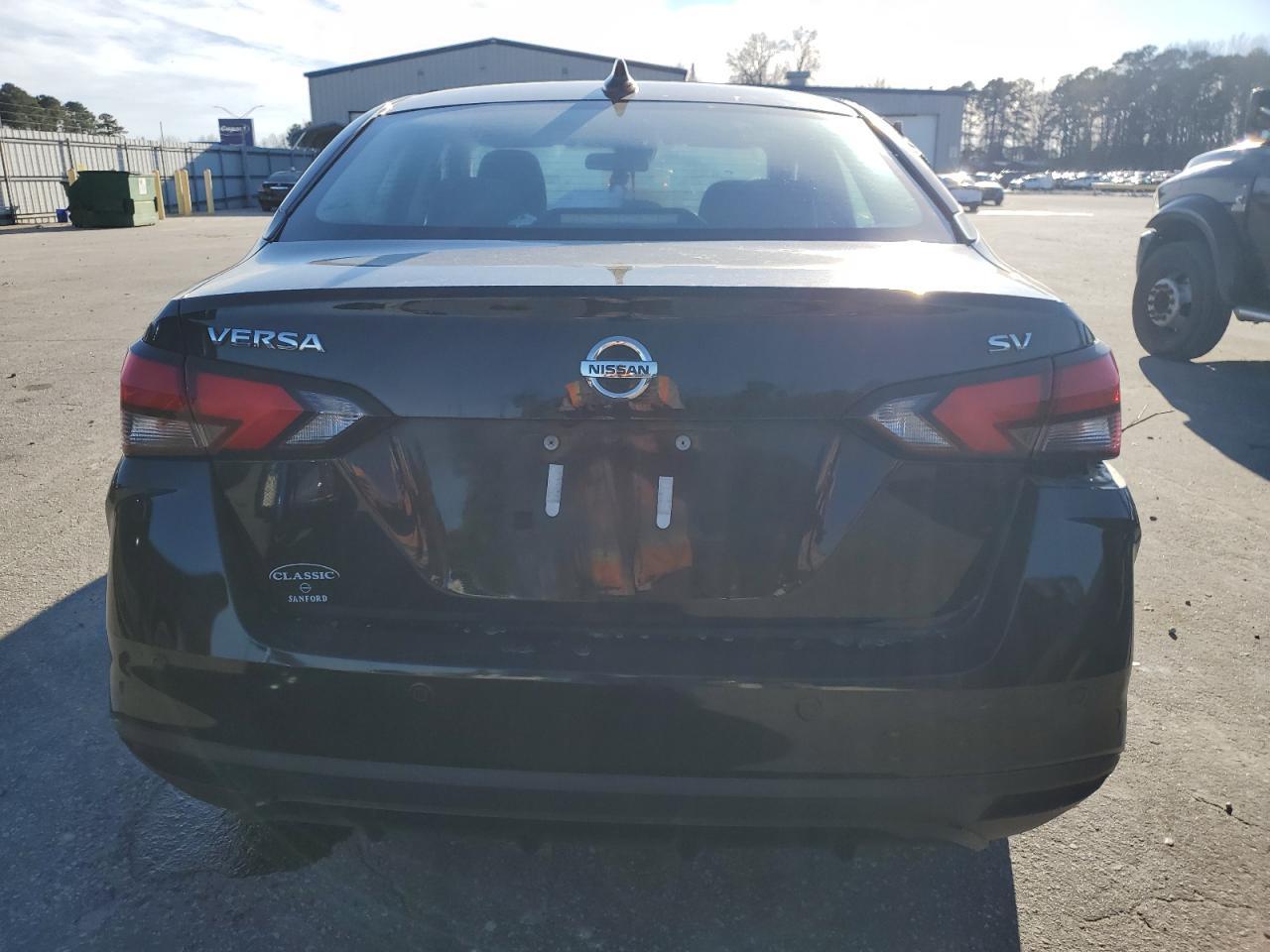 2021 NISSAN VERSA SV - Image 6