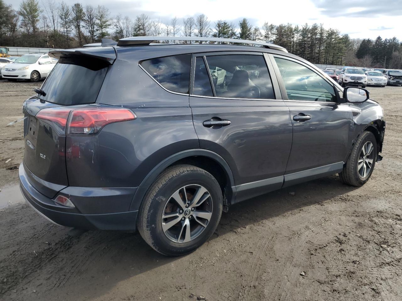 2017 TOYOTA RAV4 XLE - Image 3