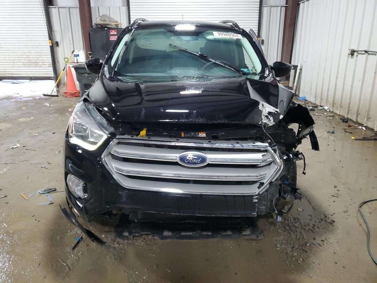 2017 FORD ESCAPE SE - Image 5