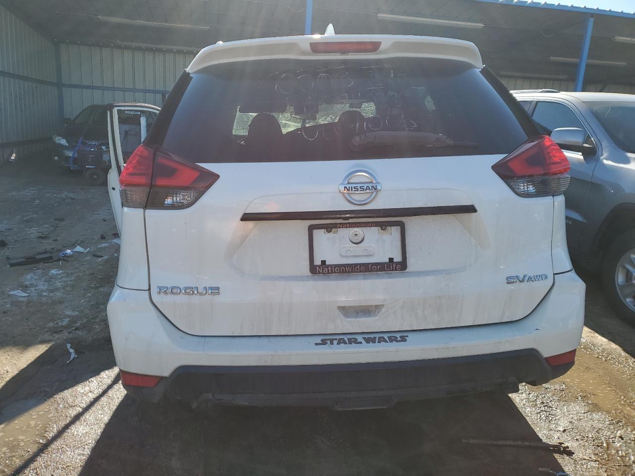 2017 NISSAN ROGUE SV - Image 6
