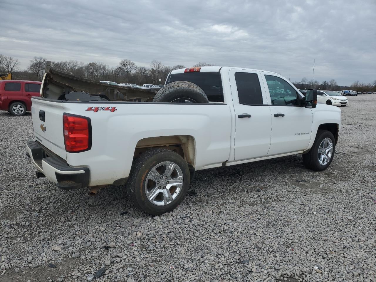 2018 CHEVROLET SILVERADO - Фото 3