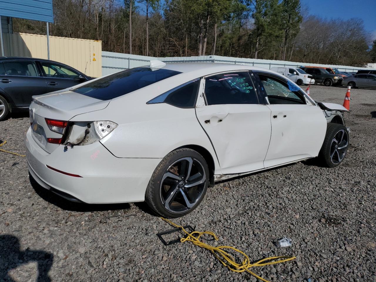 2018 HONDA ACCORD LX - Image 3