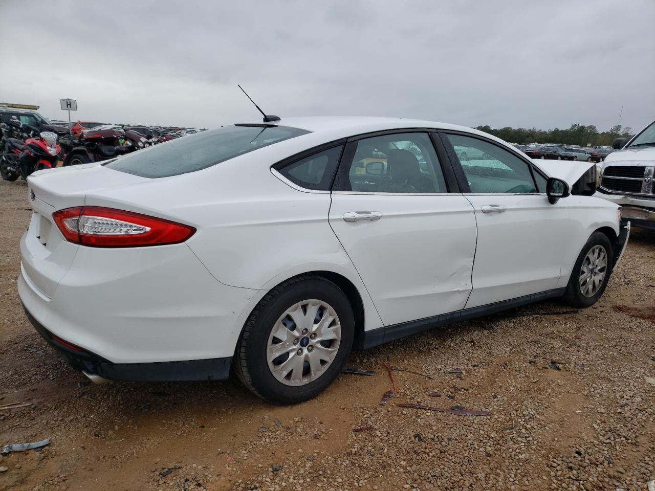 2013 FORD FUSION S - Image 3