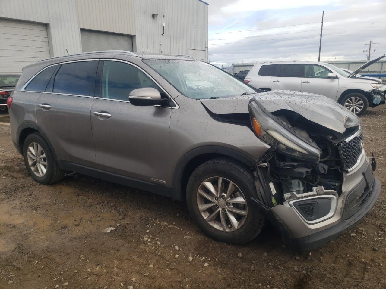 2016 KIA SORENTO LX - Image 4