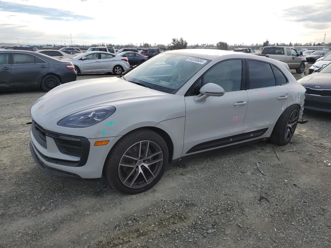 2023 PORSCHE MACAN BASE