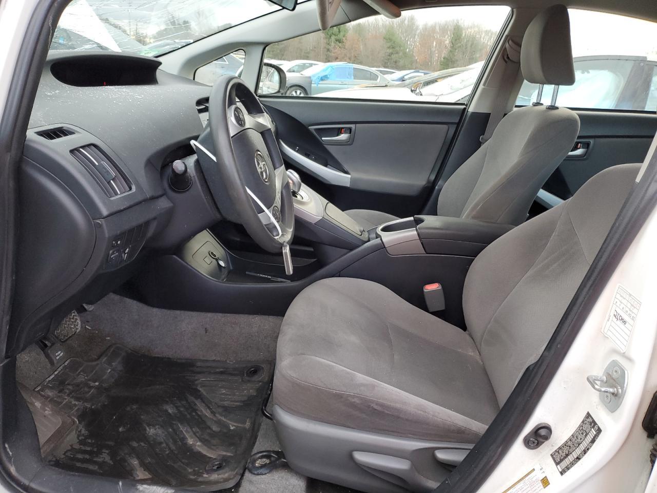2015 TOYOTA PRIUS - Image 7