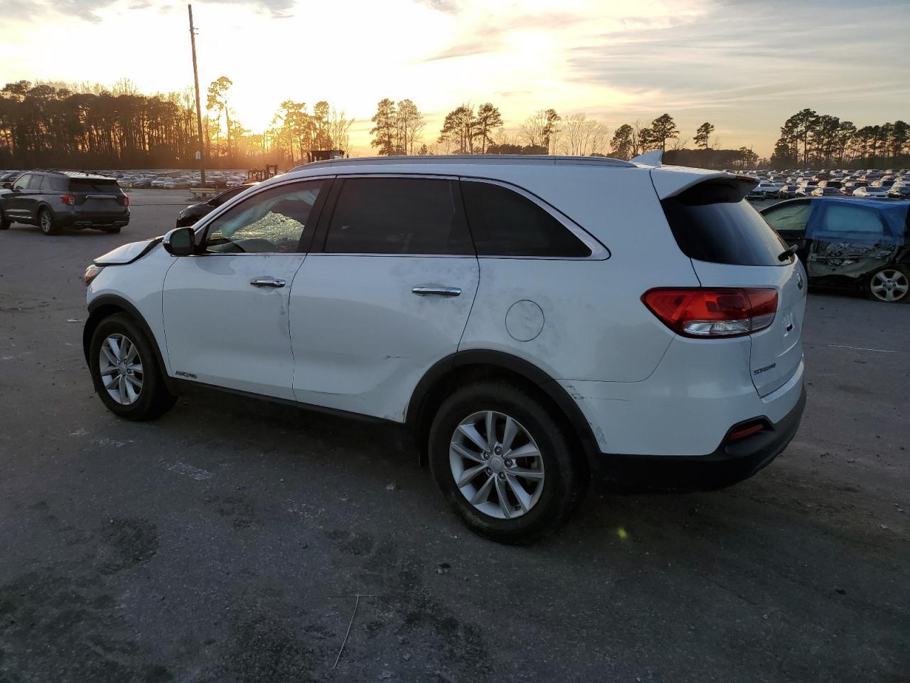 2016 KIA SORENTO LX - Image 2