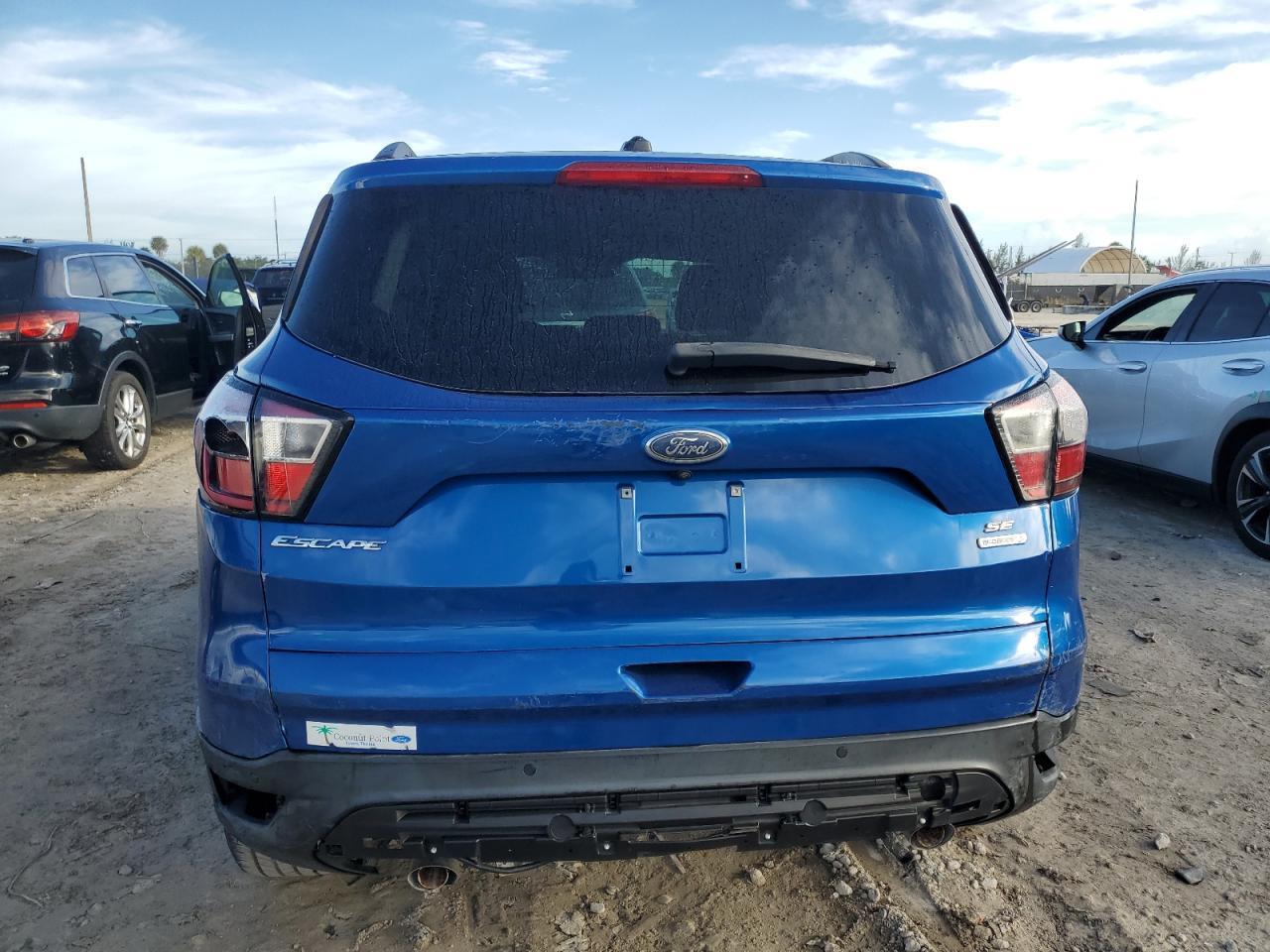 2017 FORD ESCAPE SE - Image 6