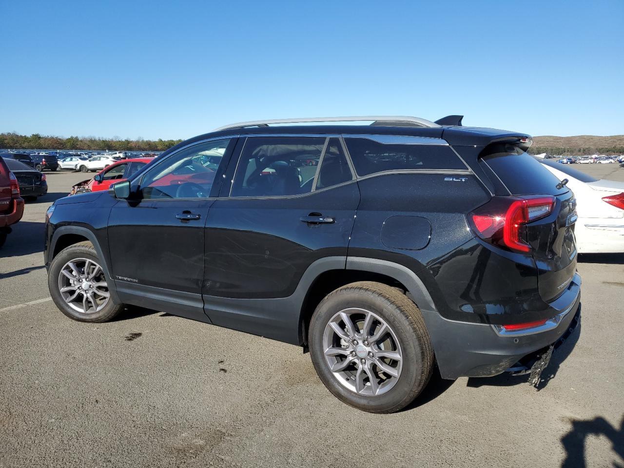 2023 GMC TERRAIN SL - Фото 2