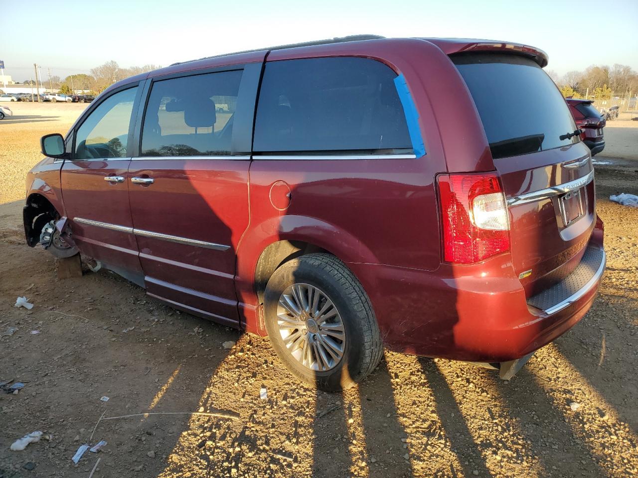 2014 CHRYSLER TOWN & COU - Фото 2