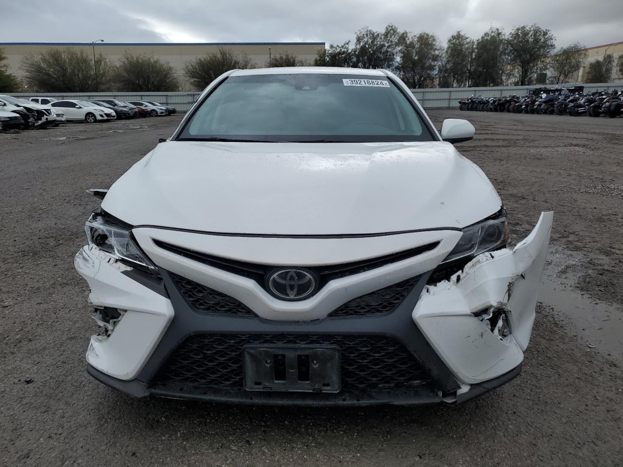 2020 TOYOTA CAMRY SE - Фото 5