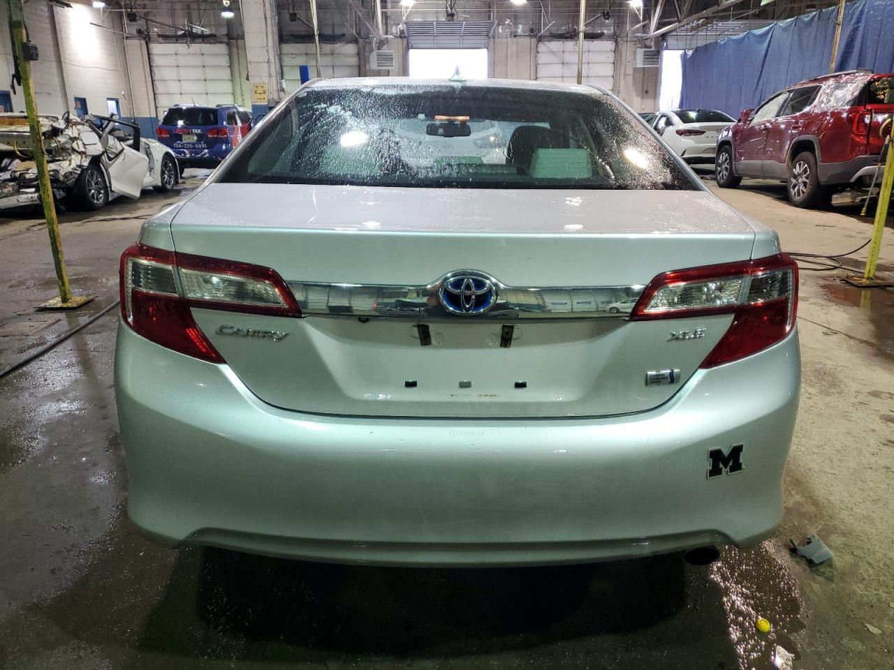 2012 TOYOTA CAMRY HYBR - Фото 6