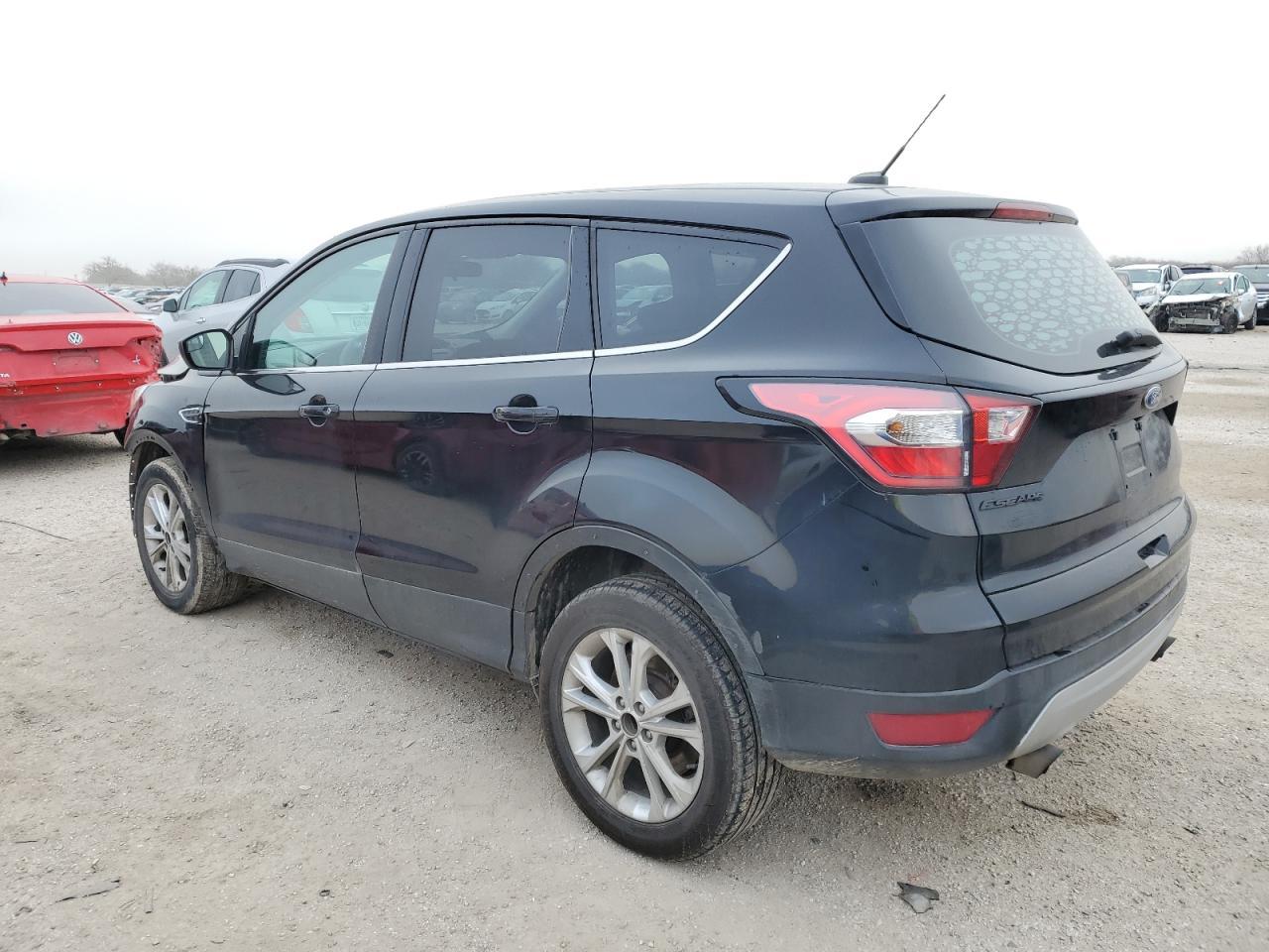 2017 FORD ESCAPE SE - Image 2