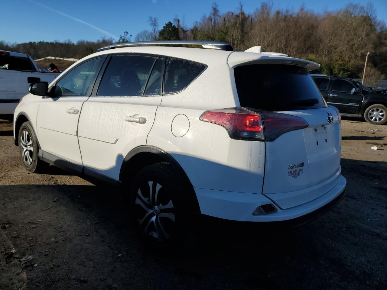 2017 TOYOTA RAV4 LE - Фото 2