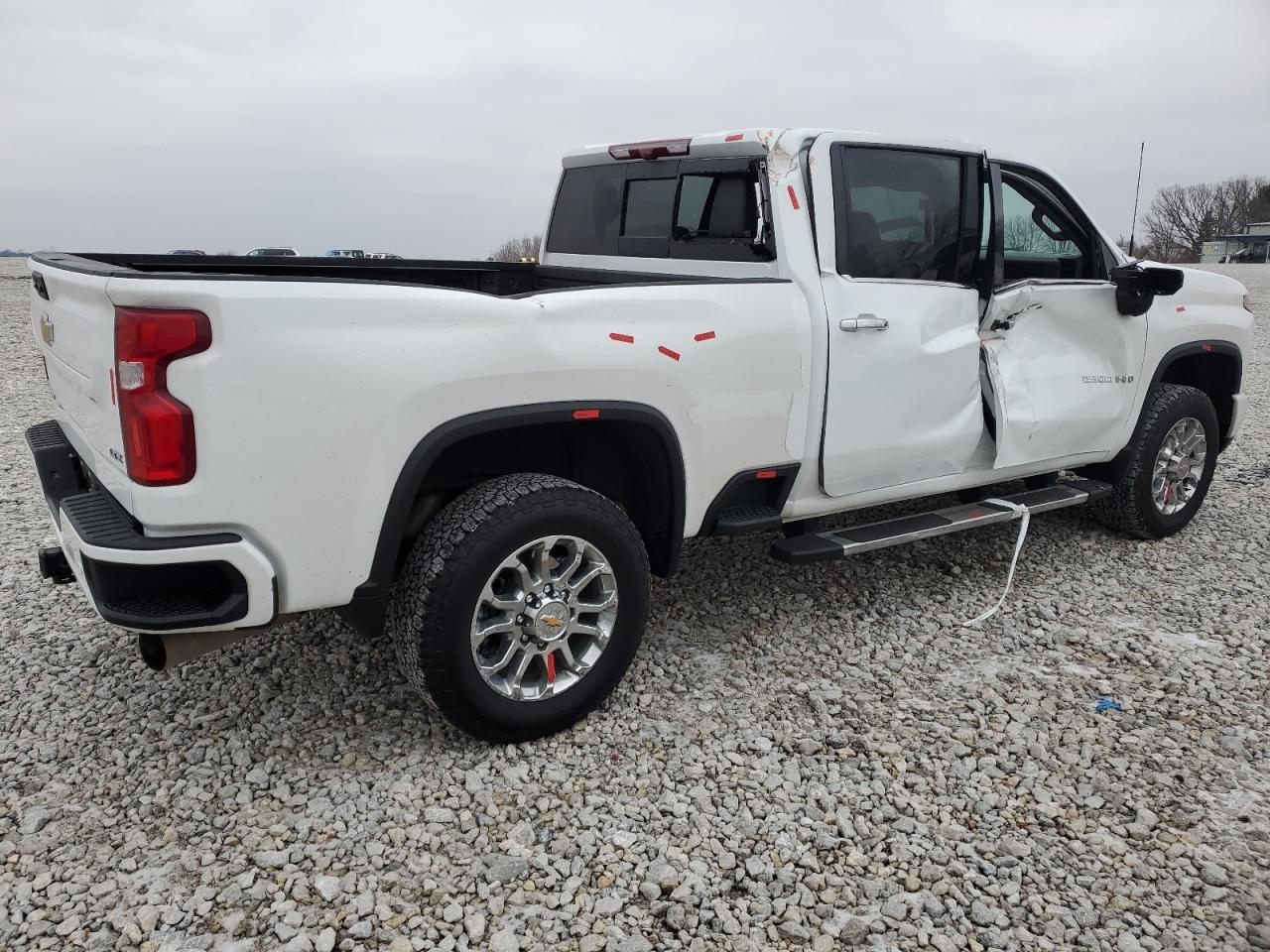 2024 CHEVROLET SILVERADO - Фото 3